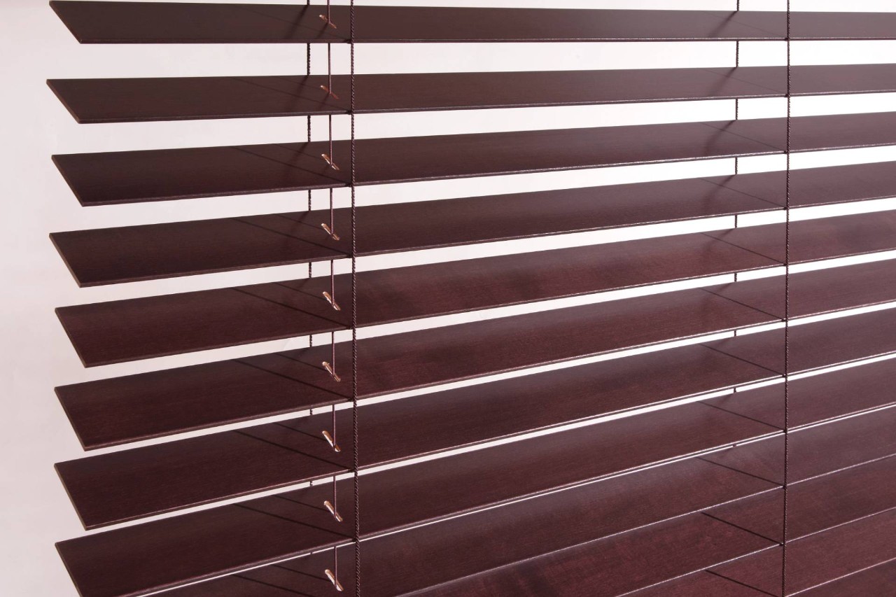 Hunter Douglas wood blinds near Fort Myers, FL
